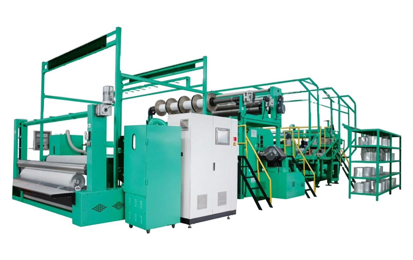 Carbon fiber warp knitting machine
