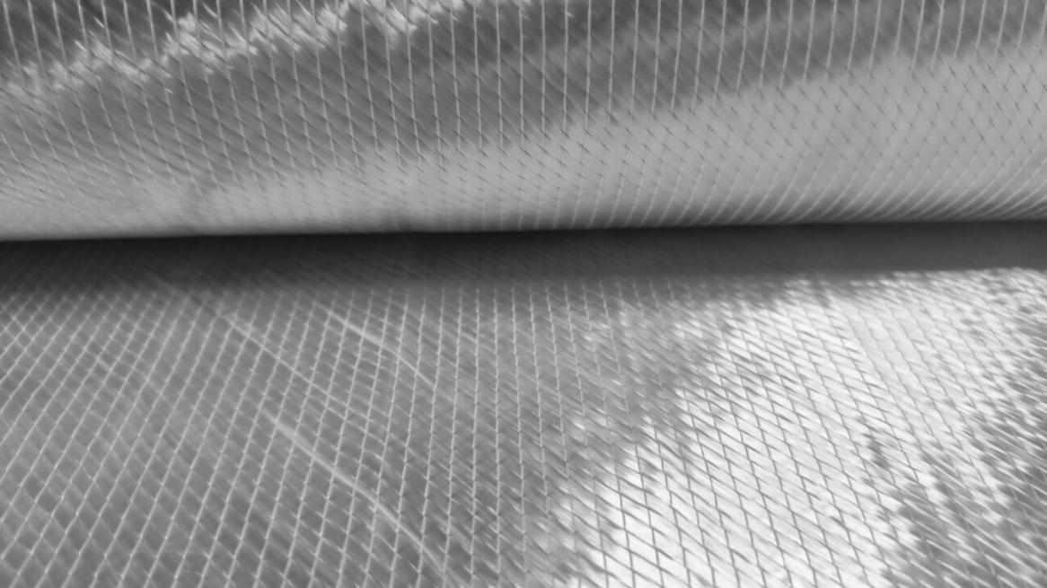 Bia-axial warp knitting machine