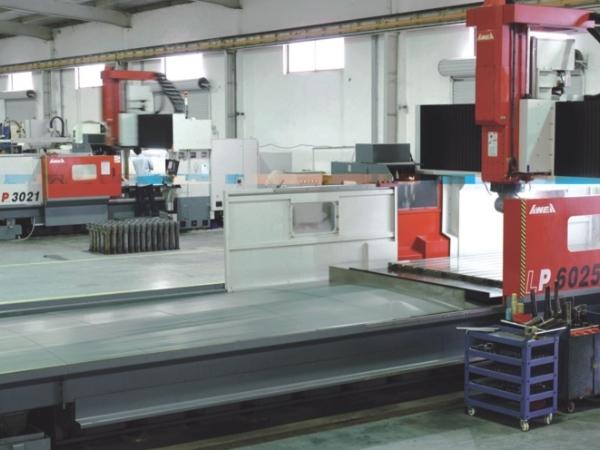 Warp Knitting Machine Manufacturer